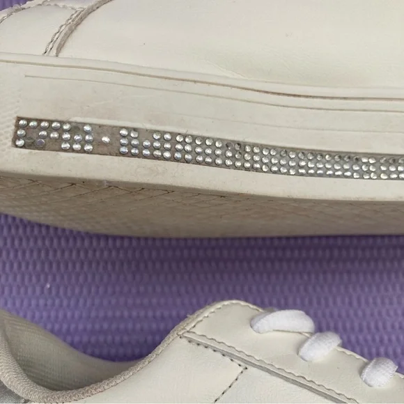 woman’s Mickey Mouse Low Top Bling sneakers Size 7m ( 10.5 “length) - Picture 8 of 12